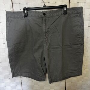 Dockers Shorts Gray Flat Front Casual Chino Comfort Waist Mens Size 42